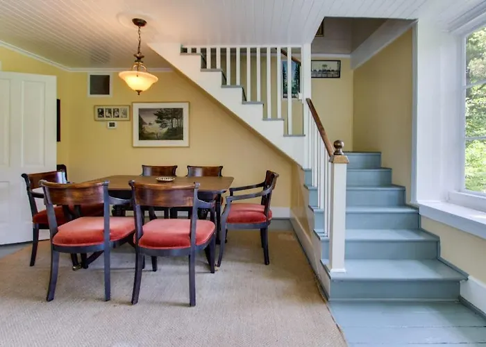 Historic Home On One Acre Meadow Near Beach & Golf - Dog-Friendly